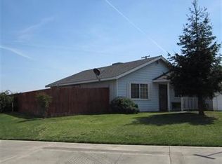 1910 Kimberly Ave, Dinuba, CA 93618