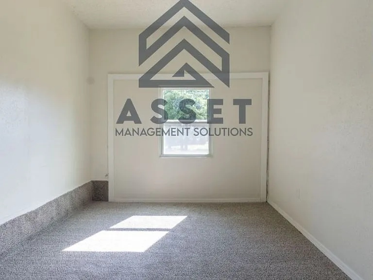 5017 S Briarwood Dr — Photo 14
