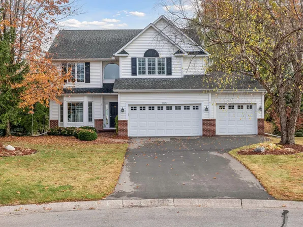 17197 Vantage Ct, Eden Prairie, MN 55347