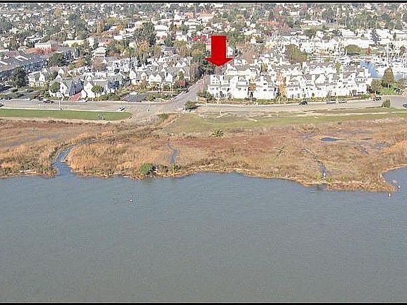 Aerial Shot - Surrounded by water!