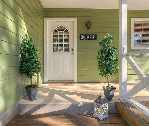 A view of the front entry.