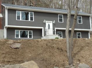 8 Haverhill Dr, Shelton, CT 06484