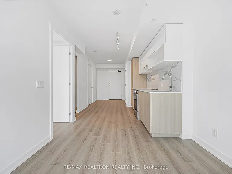 100 Queens Cay E #2508 — Photo 18
