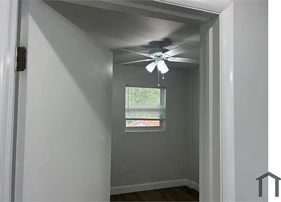 557 NE 63rd St — Photo 3