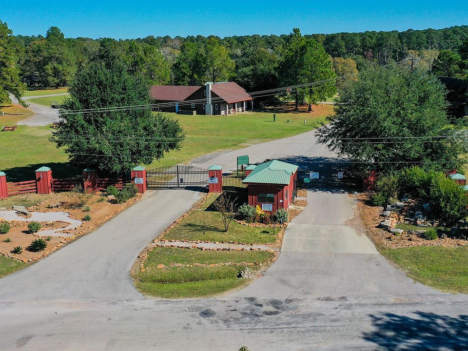 1st image of 14 N Forest Dr