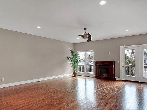 2nd image of 5374 Magnolia Ave