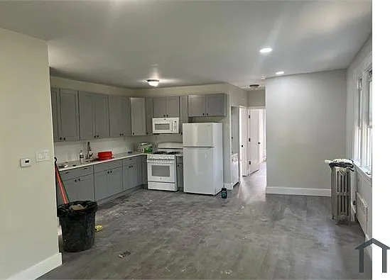 1334 Bay 24th St #2 — Photo 9