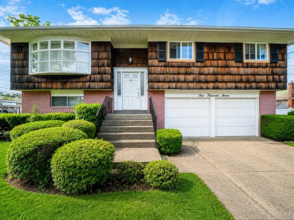 4007 Clark Street, Seaford, NY 11783