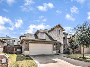 703 Crestridge Cir, Euless, TX 76040