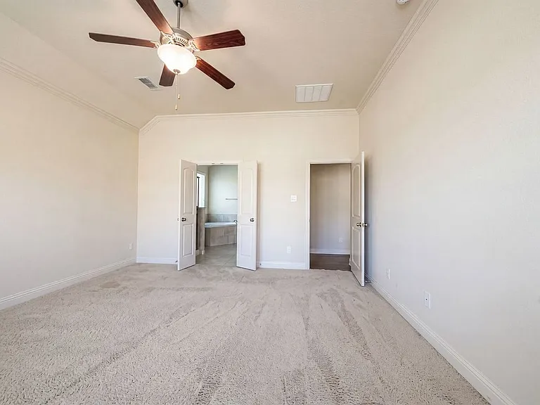 3005 S College Ave — Photo 12