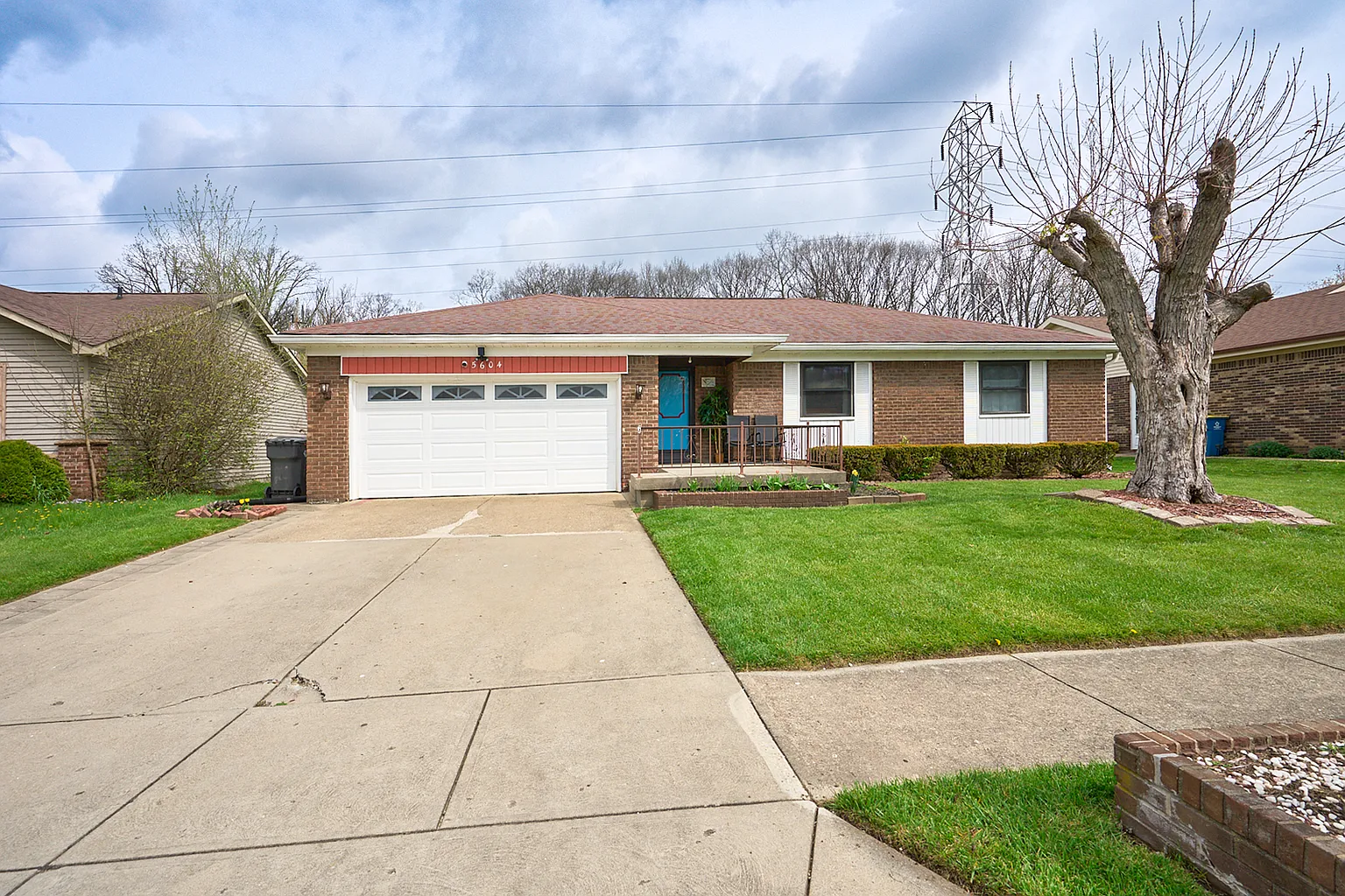 5604 Riva Ridge Dr photo 1