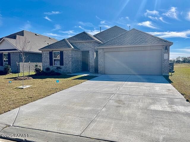 1st image of 1615 Highland Dr