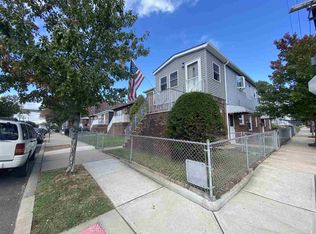 135 W 2nd St, Bayonne, NJ 07002