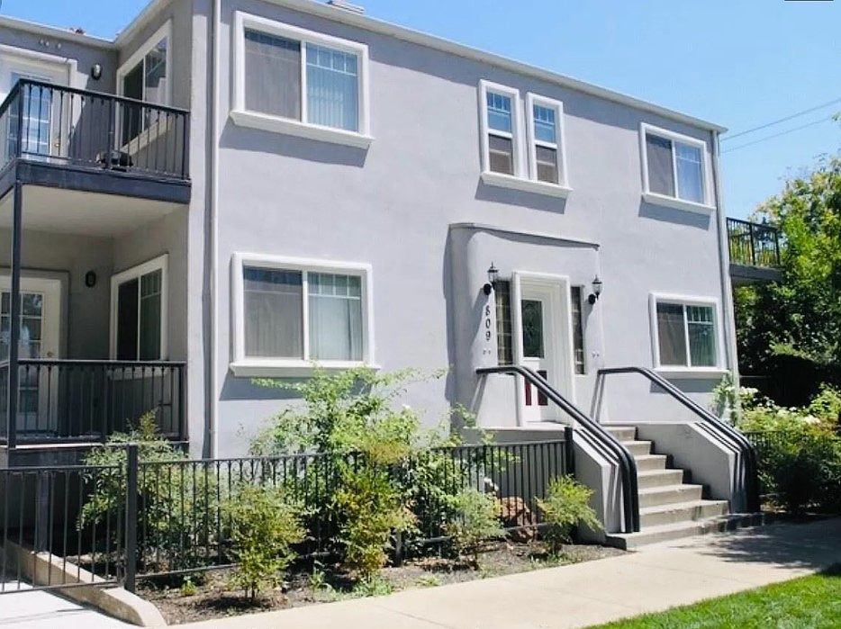 1st image of 809 F St APT 1