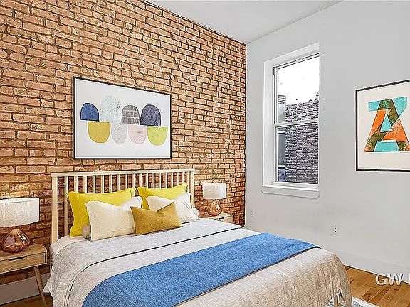 2nd image of 886 Jefferson Ave #2A