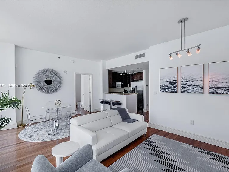 6515 Collins Ave #1405 — Photo 9