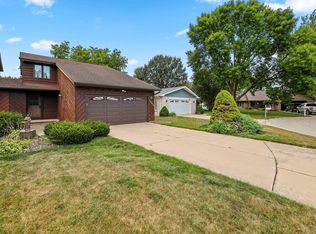 1043 Coppens Rd, Green Bay, WI 54303