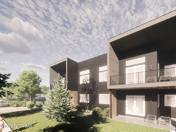 2nd image of 136 Larkspur Ave #202