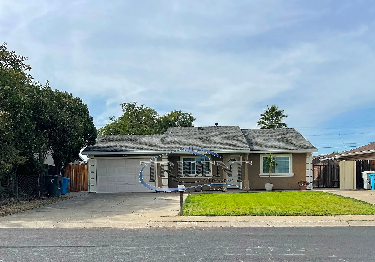 3 bed, 1080 sqft, $2,100 — Photo 1
