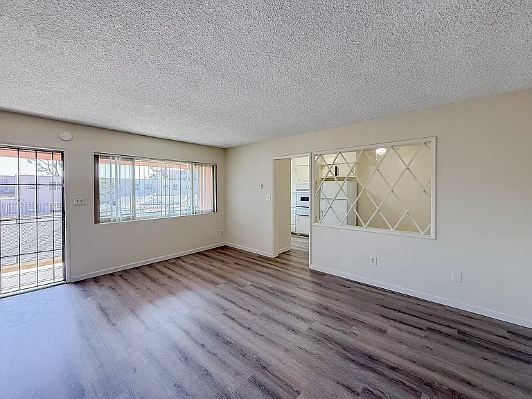 4375 46th St #10 — Photo 3