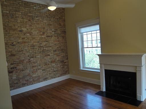 3rd image of 533 W Belmont Ave #3