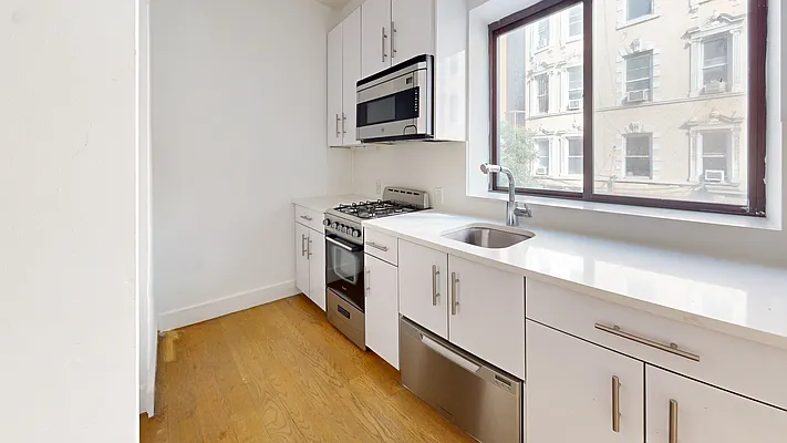 Rented by REAL New York | media 6