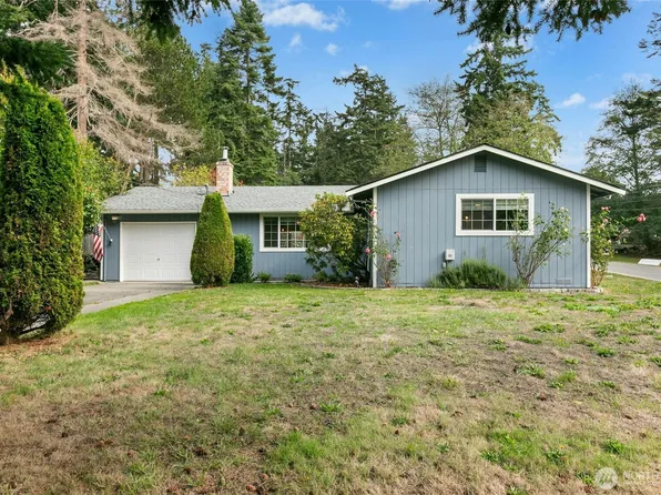 4318 Rhododendron Drive, Oak Harbor, WA 98277