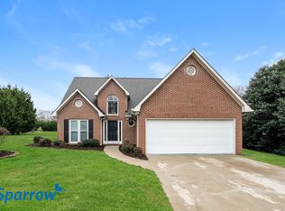 748 Emerson Dr, Mooresville, NC 28115