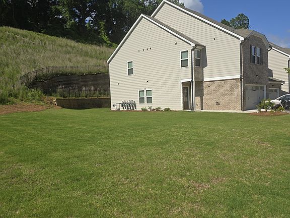 2nd image of 261 Timberland Ave