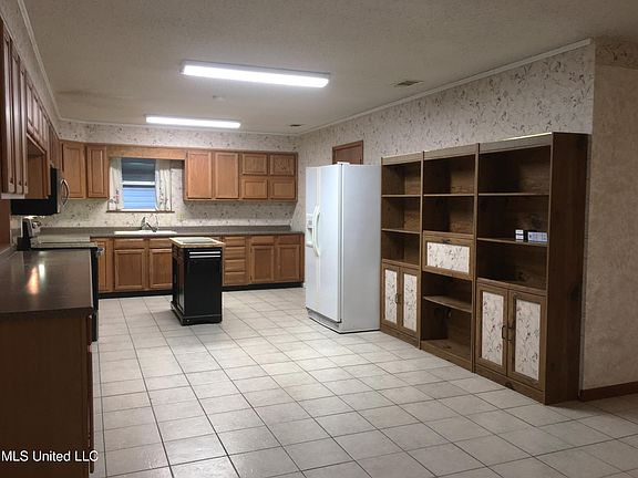 4th image of 1805 Stillwater Dr