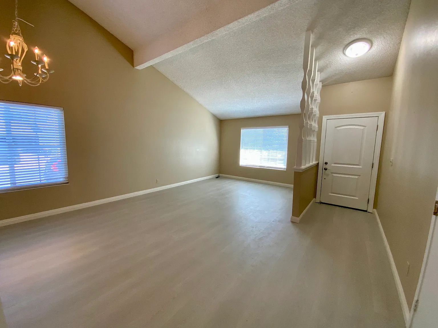 12 Pamplona Ct — Photo 4