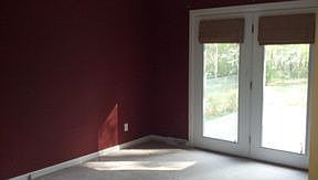 4th image of 284 Williams Cir