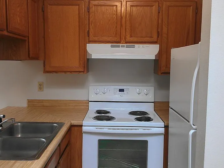 2210 Walnut St #2 — Photo 2