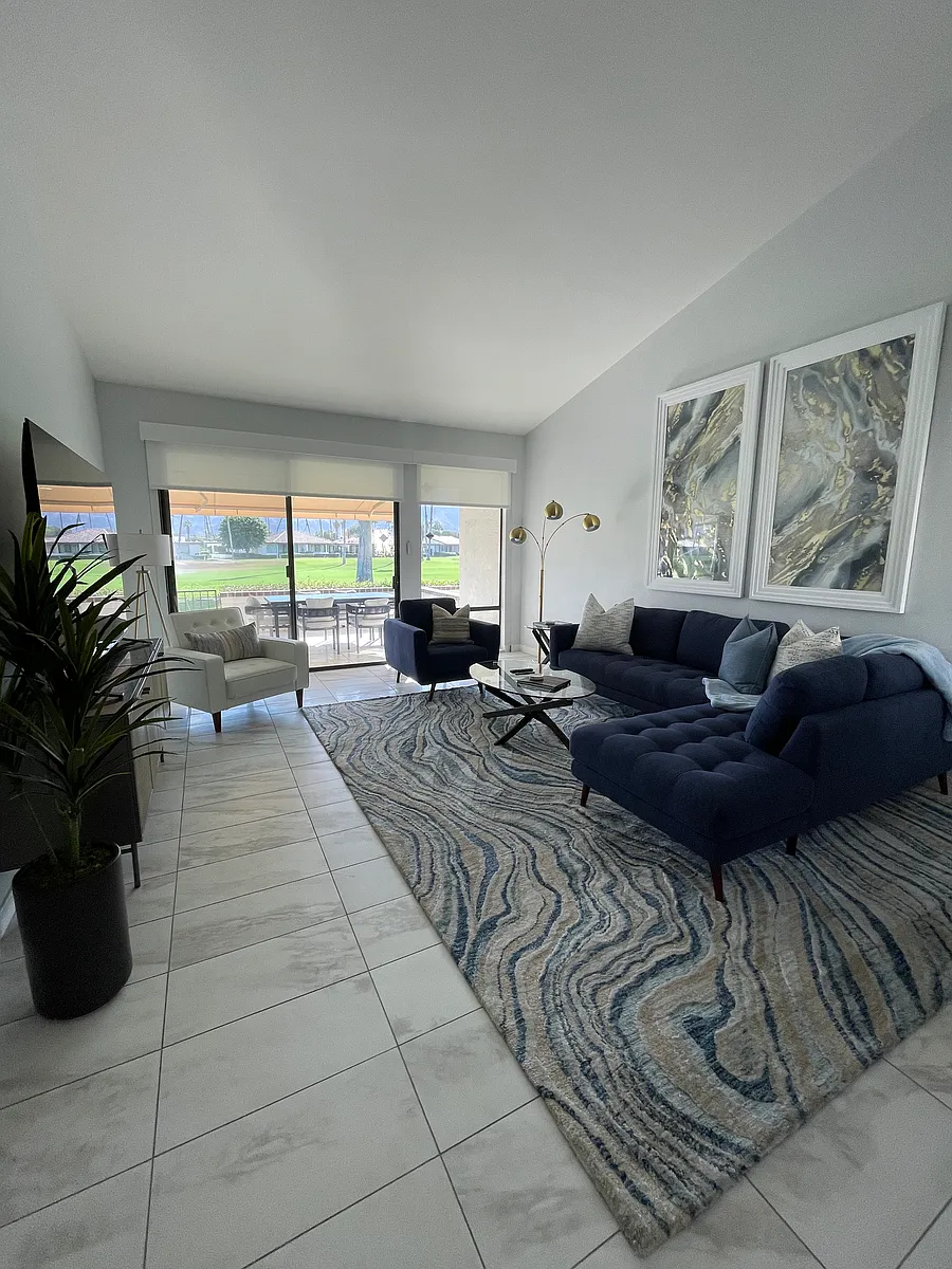 Building Photo - 153 Avenida Las Palmas