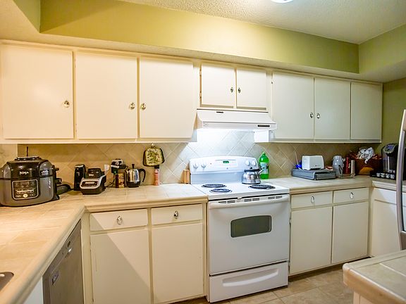 5th image of 661 Bayou Dr #661