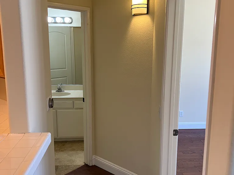 6901 Laurel Canyon Blvd #211 — Photo 13