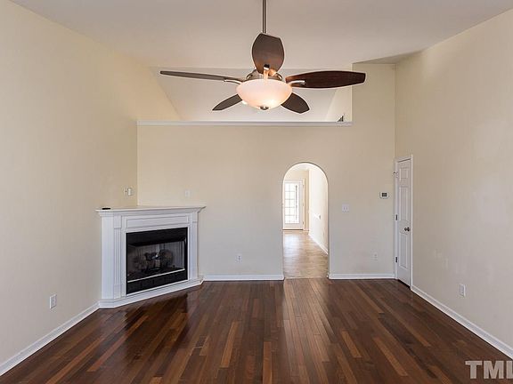 4th image of 3738 Stovall Dr