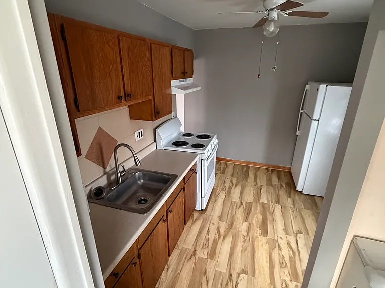 7201 Glenloch St #2 — Photo 5