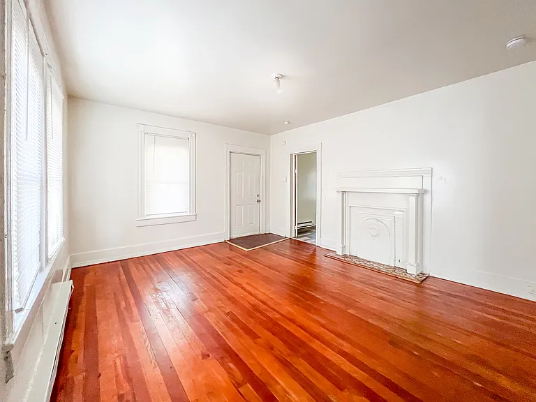 1102 Custer St — Photo 15