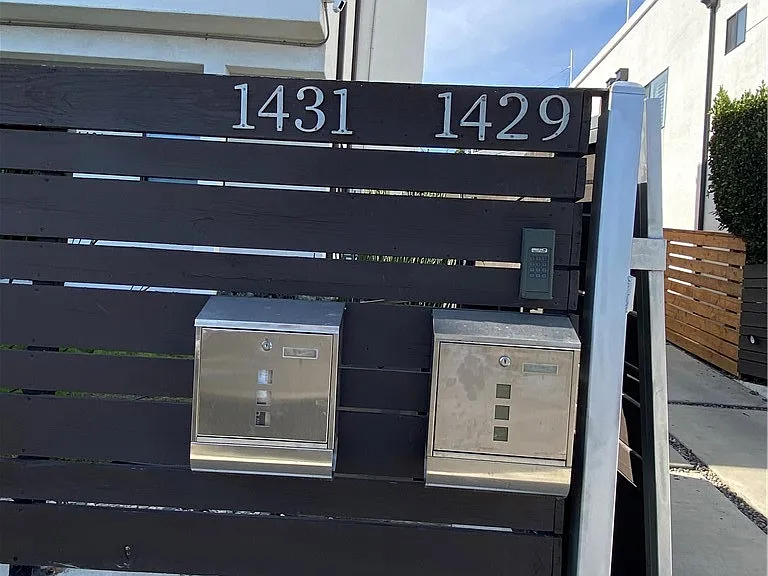 1431 S Beacon St — Photo 32