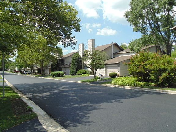 3rd image of 1729 Breasted Ave