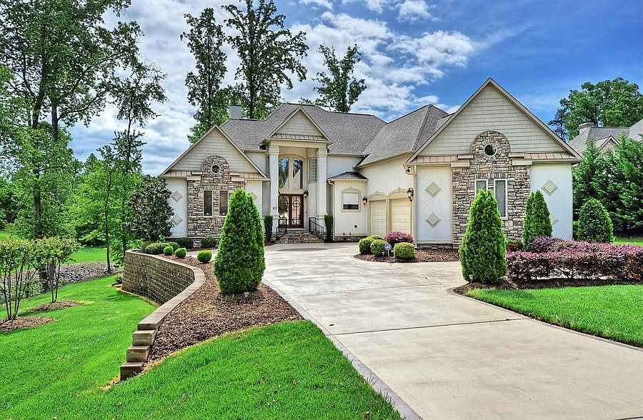1st image of 107 Misty Meadows Ct