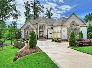 107 Misty Meadows Ct, Mooresville, NC 28117