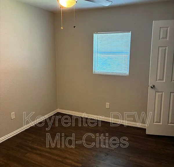 2735 Purington Ave #202 — Photo 7