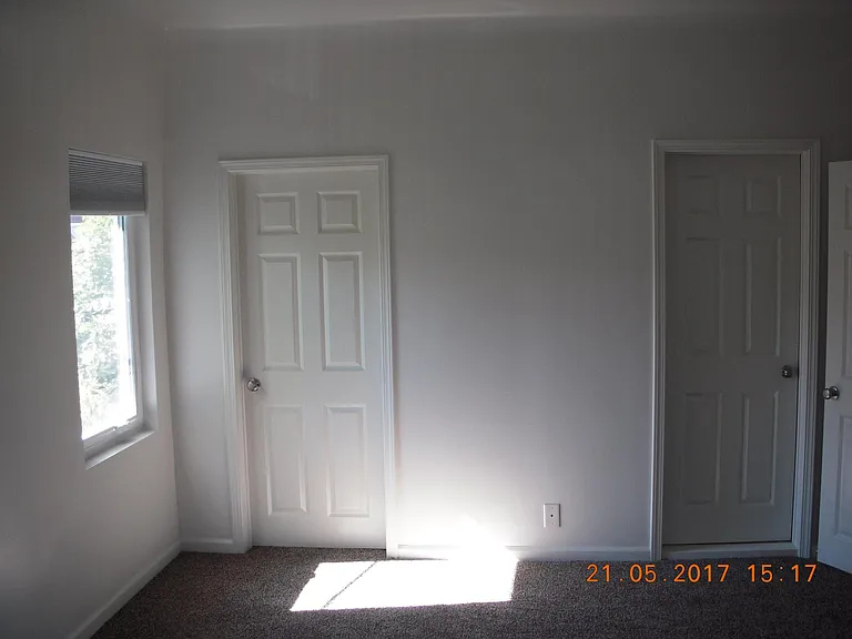 1735 E 2nd St #A — Photo 4