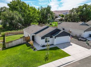 1281 Lucy Ave, Benton City, WA