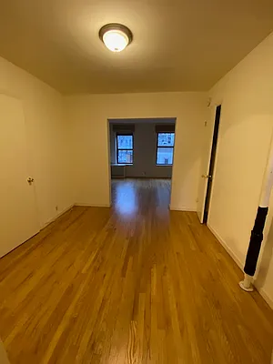 Rented by Bond New York | media 3