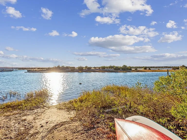 Harbor View Ln — Photo 24