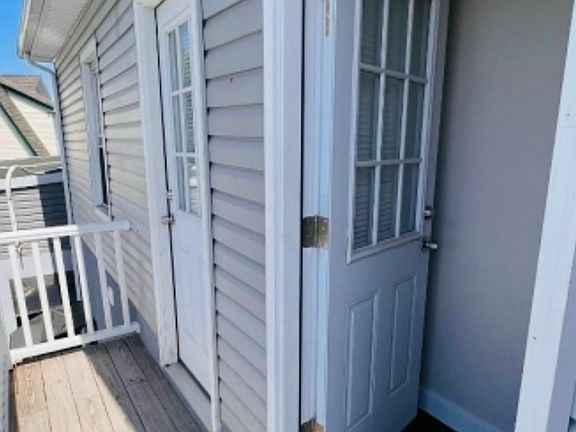 5th image of 15 Paine Ave #2