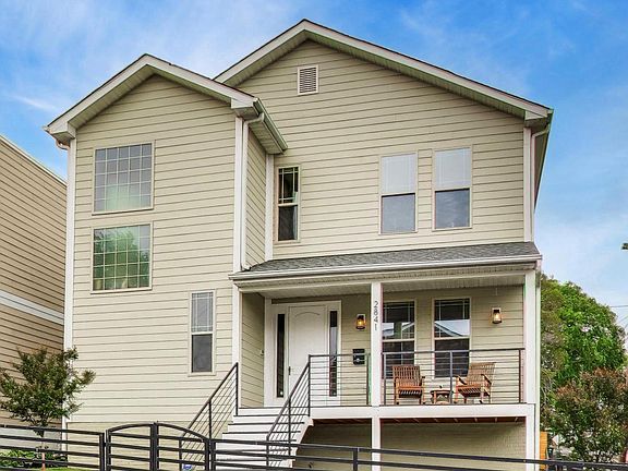 2nd image of 2841 Belair Pl NE